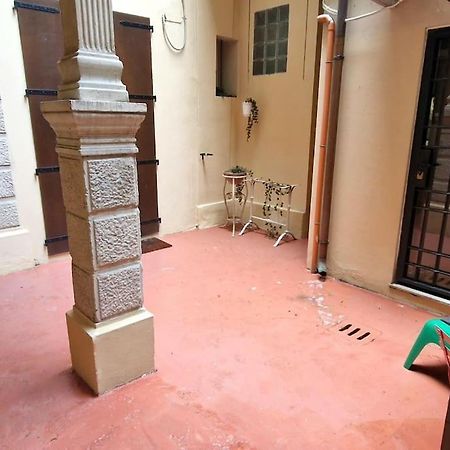 Central And Cozy Loft With Courtyard Bologna Luaran gambar